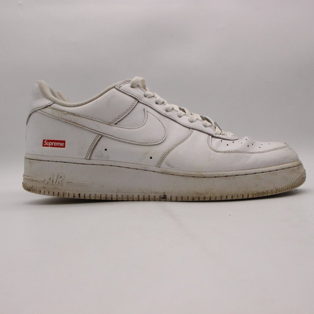 Nike Air Force 1 x Supreme Low Box Logo Men's Size 12 White Leather Sneaker - Picture 1 of 13
